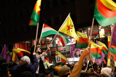 Demo: Hände weg von Rojava! Erdogans Angriffskrieg verstößt gegen Völkerrecht und muss beendet werden! @ Wasserturm Mannheim